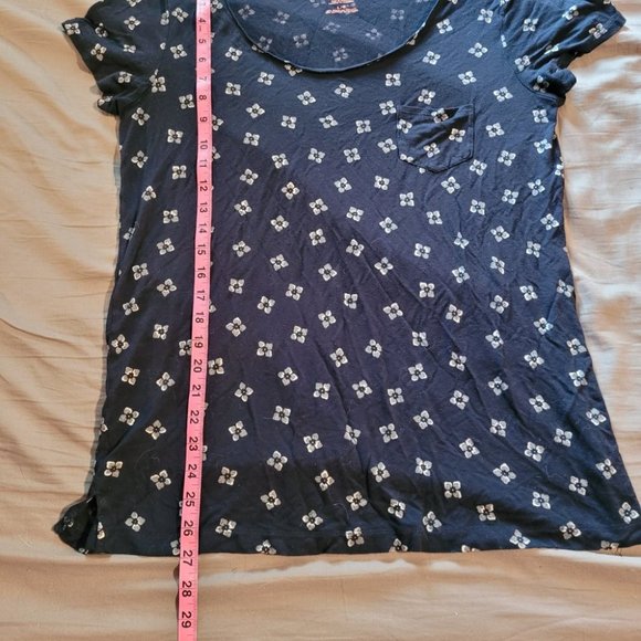 Large Joe Fresh Navy Blue Scoop Neck Tee - Picture 5 of 5